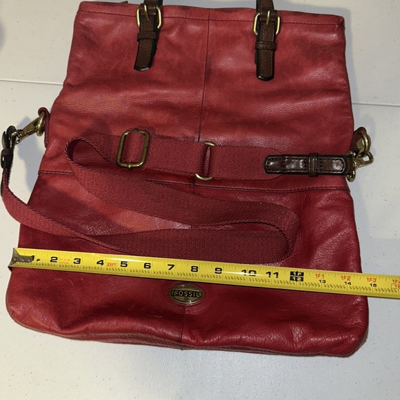 FOSSIL "EXPLORER" FOLD OVER CROSSBODY/ DOUBLE HANDLE RED LEATHER TOTE - Picture 7 of 12